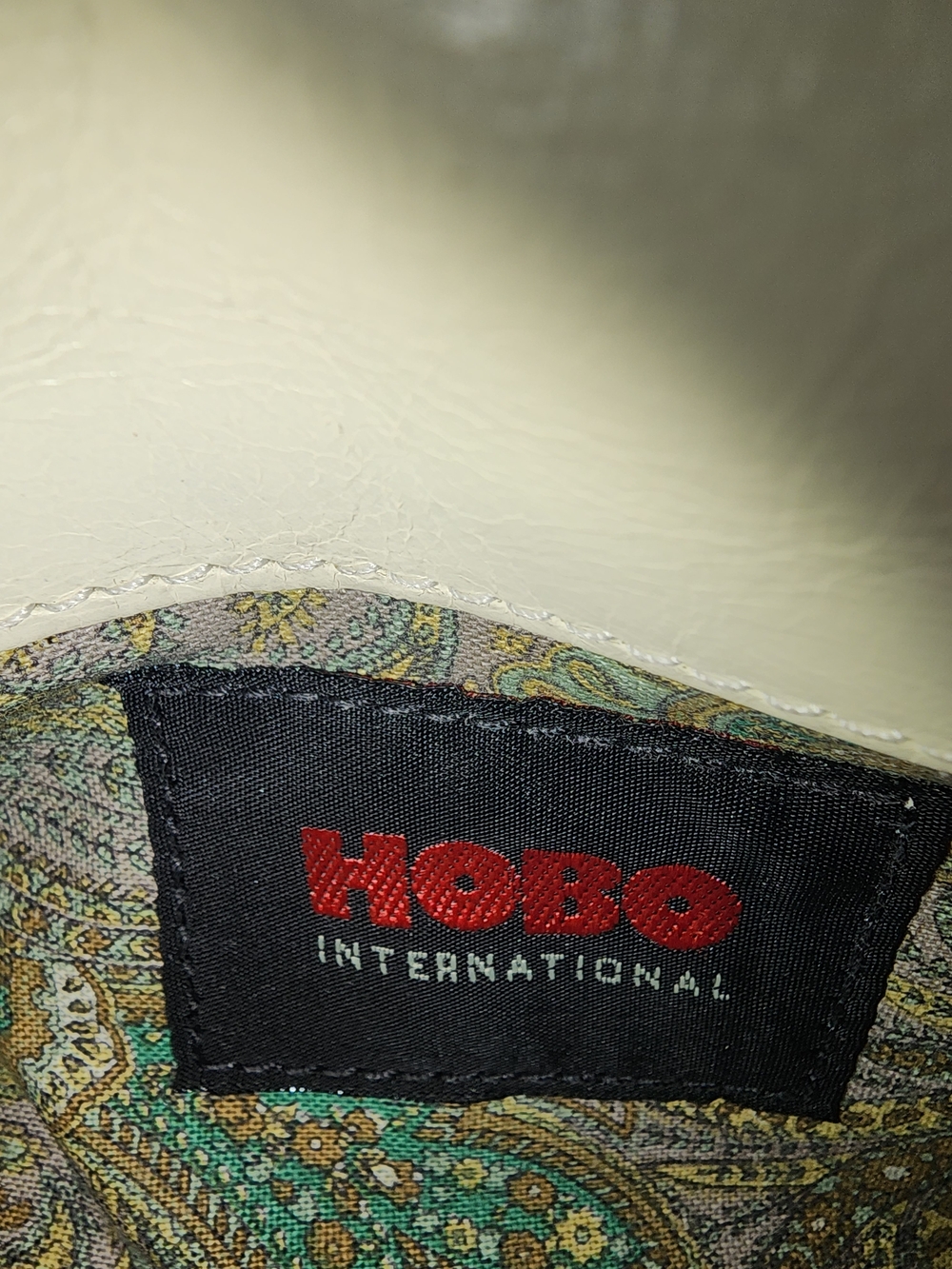 HOBO Cream Leather Wallet Clutch with Paisley Lining Vintage RACHEL Design - Picture 10 of 16
